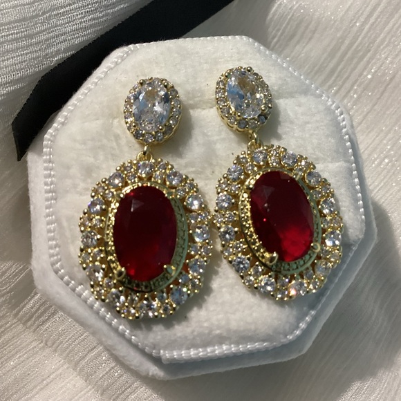 💄💋Luxurious Vintage Style Gold Diamond and Ruby Post back Stud Drop Earrings - Picture 14 of 16